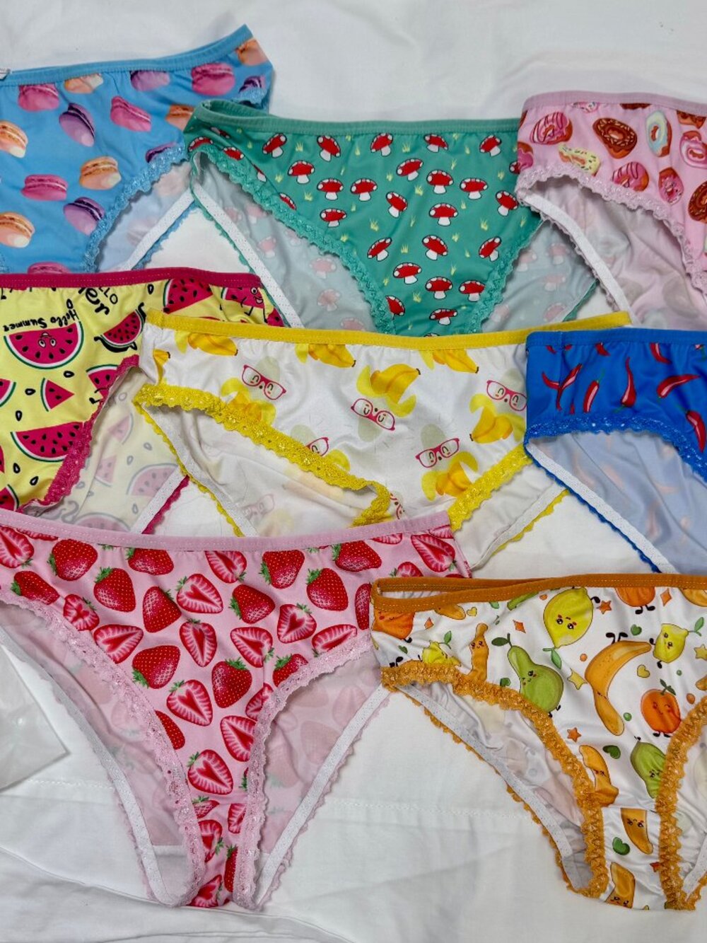 SHEIN OR TEMU BRAND NEW 8 PAIR CUTE FOODS UNDERWEAR PANTIES JUNIOR LARGE BIKINI